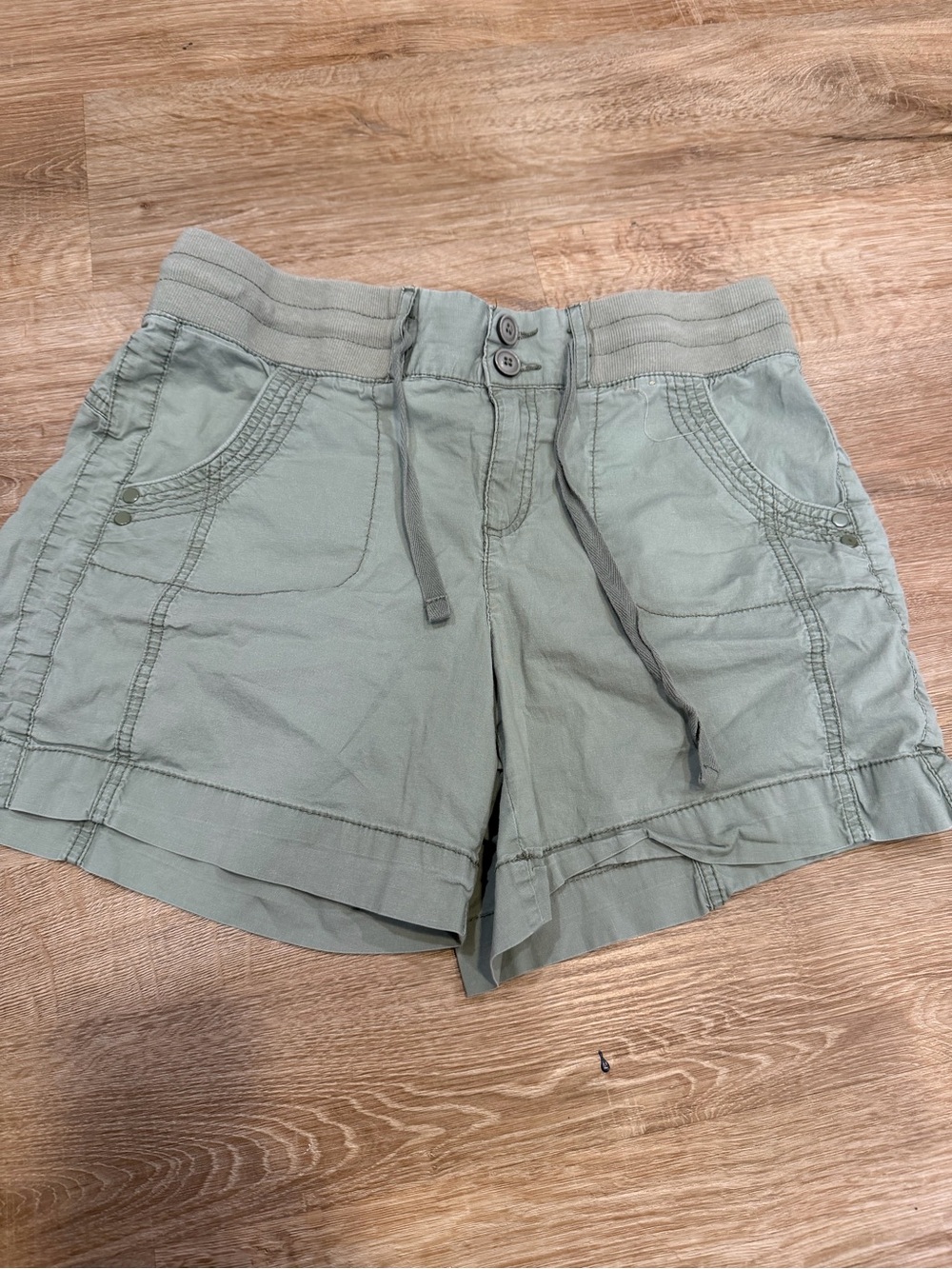 Women's Casual Drawstring Utility Shorts - Sage Green
